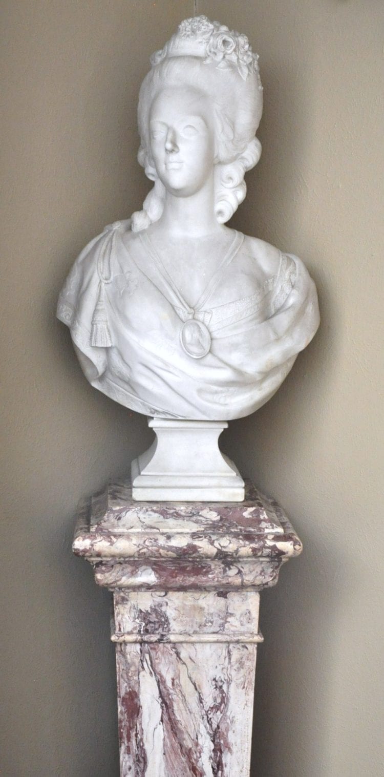 Busto di Marie-Antonietta by Lecomte Souvenirs of France Bianco 