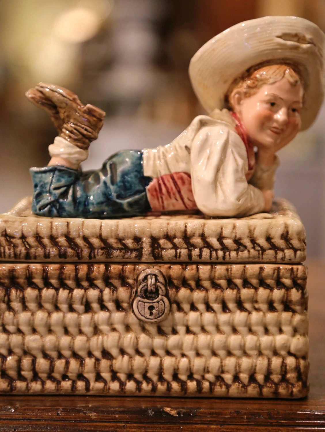 Mid-19th Century French Oval Pigskin Leather Hat Box With Original Top Hat