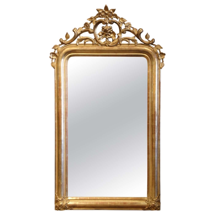 19th Century French Louis XV Carved Giltwood Mirror with Grape and Vine Motif