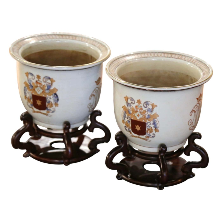 Pair of Late 20th Century Italian Hand Painted Porcelain Cache Pots on Stands