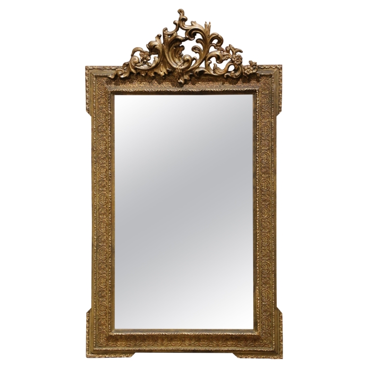19th Century French Louis XVI Carved Giltwood Mirror with Foliate Motif