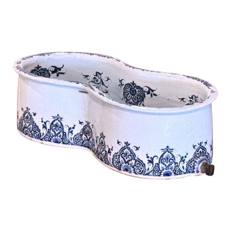 18th Century French Hand Painted Blue and White Faience Bidet Jardiniere