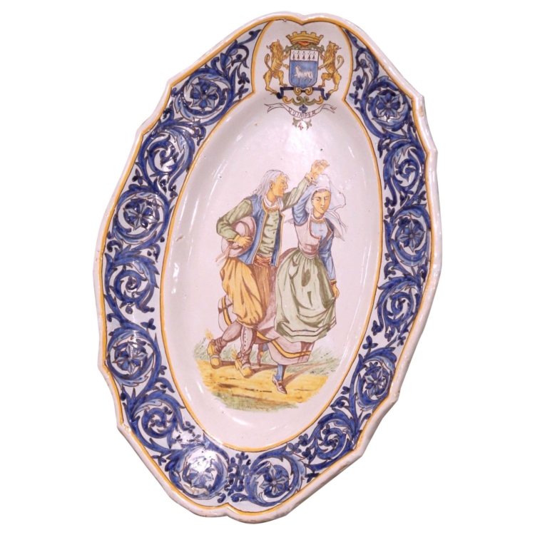 Early 20th Century French Hand-Painted Henriot Quimper Oval Faïence Wall Plaque