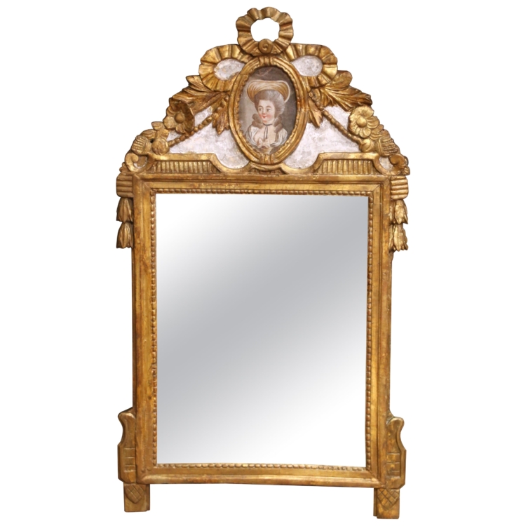 Early 19th Century French Louis XVI Giltwood Mirror with Portrait Medallion